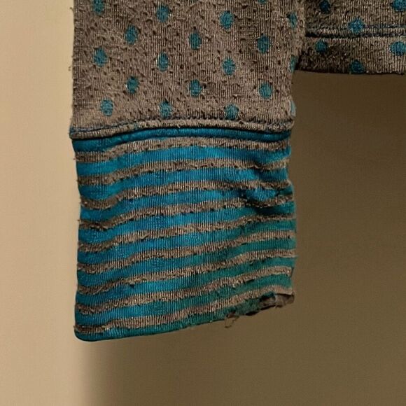 Kavu Women's Gray & Blue Polka Dot Button Front Pullover Top - Picture 6 of 9